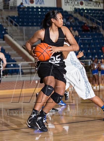 Thumbnail 1 in Bishop Lynch vs. Mansfield Summit photogallery.