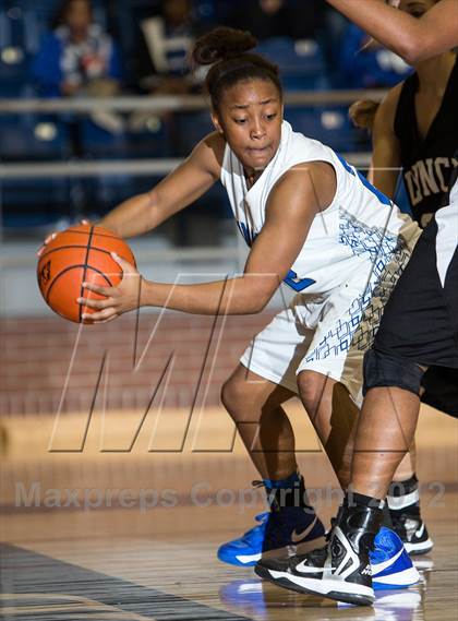 Thumbnail 1 in Bishop Lynch vs. Mansfield Summit photogallery.