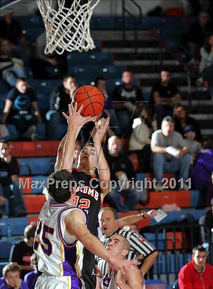 Thumbnail 3 in Williamsville vs. Macomb (2011 Riverton Shootout) photogallery.