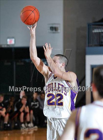 Thumbnail 3 in Williamsville vs. Macomb (2011 Riverton Shootout) photogallery.