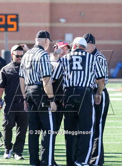 Thumbnail 3 in Abilene vs. Cedar Hill (UIL 6A Regional Playoff) photogallery.