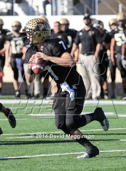 Thumbnail 1 in Abilene vs. Cedar Hill (UIL 6A Regional Playoff) photogallery.