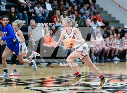Thumbnail 3 in Lamar vs Dewitt (AAA 3A Region 3 1st round) photogallery.