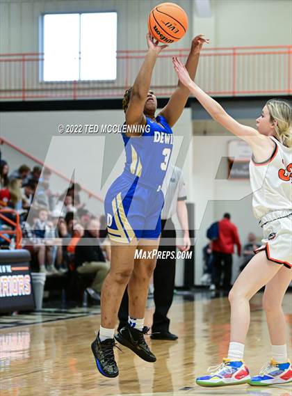 Thumbnail 2 in Lamar vs Dewitt (AAA 3A Region 3 1st round) photogallery.