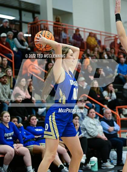 Thumbnail 3 in Lamar vs Dewitt (AAA 3A Region 3 1st round) photogallery.