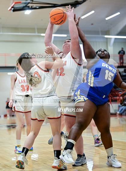 Thumbnail 1 in Lamar vs Dewitt (AAA 3A Region 3 1st round) photogallery.