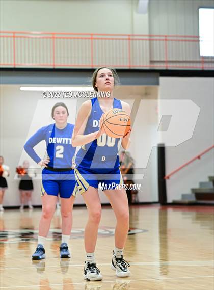 Thumbnail 3 in Lamar vs Dewitt (AAA 3A Region 3 1st round) photogallery.