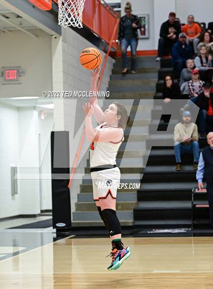 Thumbnail 2 in Lamar vs Dewitt (AAA 3A Region 3 1st round) photogallery.