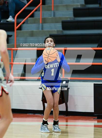Thumbnail 3 in Lamar vs Dewitt (AAA 3A Region 3 1st round) photogallery.