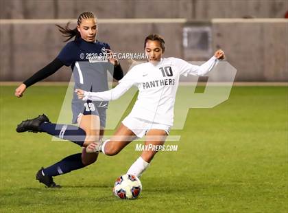 Thumbnail 1 in Pine View vs. Ridgeline (UHSAA 4A Semi-Final) photogallery.