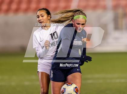 Thumbnail 2 in Pine View vs. Ridgeline (UHSAA 4A Semi-Final) photogallery.