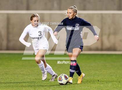 Thumbnail 3 in Pine View vs. Ridgeline (UHSAA 4A Semi-Final) photogallery.