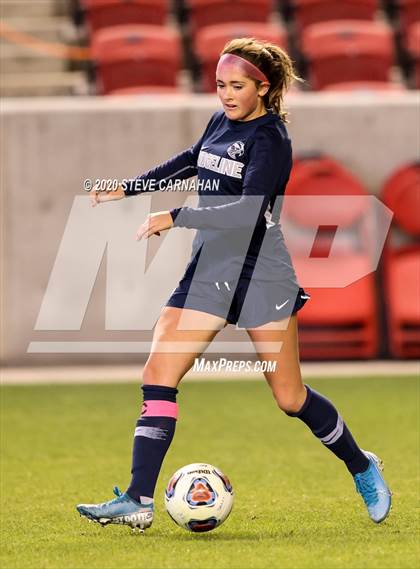 Thumbnail 3 in Pine View vs. Ridgeline (UHSAA 4A Semi-Final) photogallery.