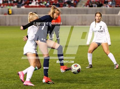 Thumbnail 2 in Pine View vs. Ridgeline (UHSAA 4A Semi-Final) photogallery.