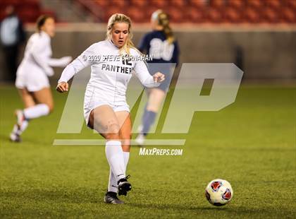 Thumbnail 3 in Pine View vs. Ridgeline (UHSAA 4A Semi-Final) photogallery.