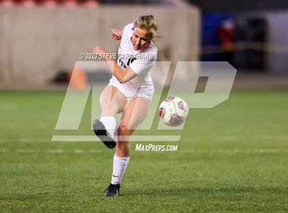 Thumbnail 3 in Pine View vs. Ridgeline (UHSAA 4A Semi-Final) photogallery.