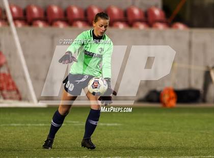 Thumbnail 3 in Pine View vs. Ridgeline (UHSAA 4A Semi-Final) photogallery.