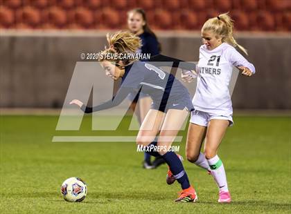 Thumbnail 3 in Pine View vs. Ridgeline (UHSAA 4A Semi-Final) photogallery.