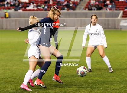 Thumbnail 3 in Pine View vs. Ridgeline (UHSAA 4A Semi-Final) photogallery.
