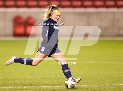 Thumbnail 2 in Pine View vs. Ridgeline (UHSAA 4A Semi-Final) photogallery.