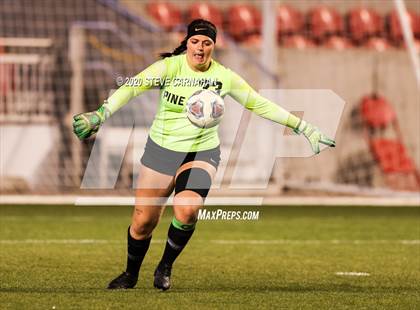 Thumbnail 1 in Pine View vs. Ridgeline (UHSAA 4A Semi-Final) photogallery.
