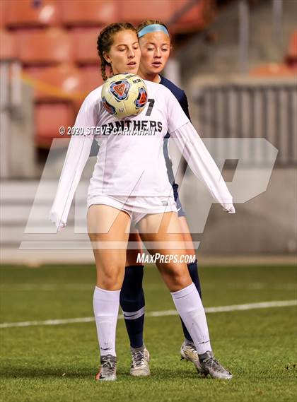 Thumbnail 1 in Pine View vs. Ridgeline (UHSAA 4A Semi-Final) photogallery.