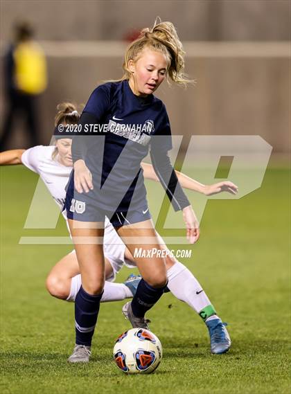 Thumbnail 2 in Pine View vs. Ridgeline (UHSAA 4A Semi-Final) photogallery.
