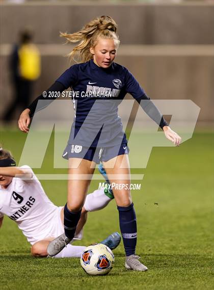 Thumbnail 1 in Pine View vs. Ridgeline (UHSAA 4A Semi-Final) photogallery.