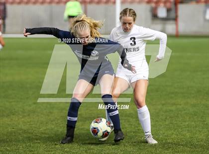 Thumbnail 3 in Pine View vs. Ridgeline (UHSAA 4A Semi-Final) photogallery.