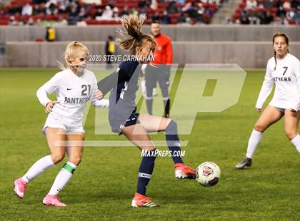 Thumbnail 3 in Pine View vs. Ridgeline (UHSAA 4A Semi-Final) photogallery.