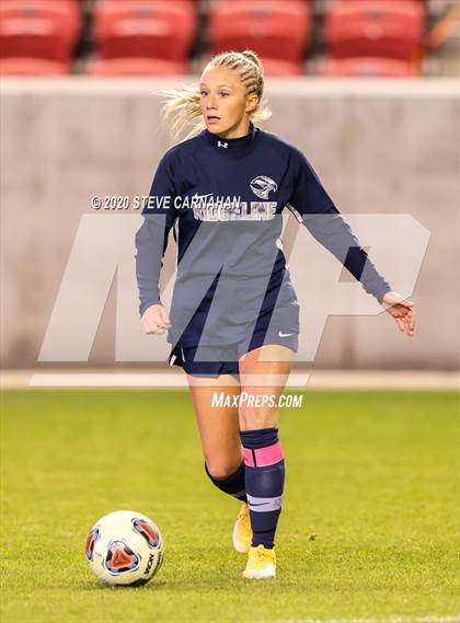 Thumbnail 2 in Pine View vs. Ridgeline (UHSAA 4A Semi-Final) photogallery.