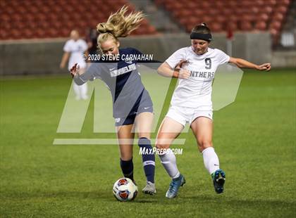 Thumbnail 1 in Pine View vs. Ridgeline (UHSAA 4A Semi-Final) photogallery.