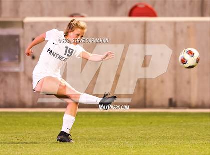Thumbnail 3 in Pine View vs. Ridgeline (UHSAA 4A Semi-Final) photogallery.