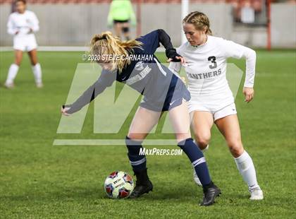 Thumbnail 3 in Pine View vs. Ridgeline (UHSAA 4A Semi-Final) photogallery.