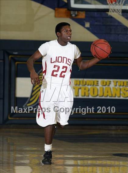 Thumbnail 2 in Pleasant Valley vs. McClatchy (Trojan Toss-Up) photogallery.