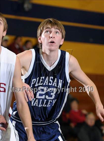 Thumbnail 3 in Pleasant Valley vs. McClatchy (Trojan Toss-Up) photogallery.