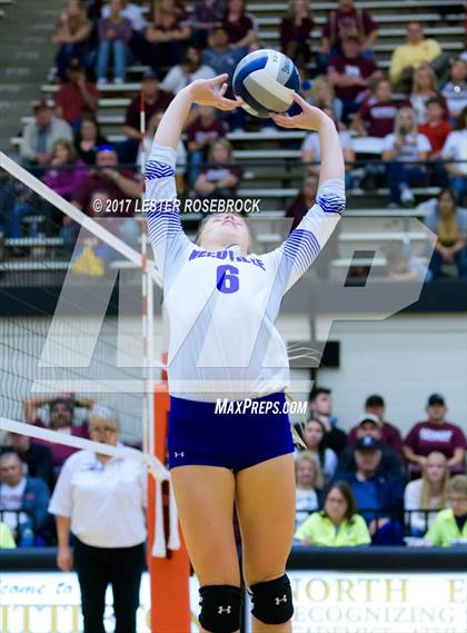 Thumbnail 2 in Needville vs. Devine (UIL 4A Regional Semi-Finals) photogallery.