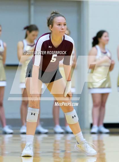 Thumbnail 3 in Needville vs. Devine (UIL 4A Regional Semi-Finals) photogallery.