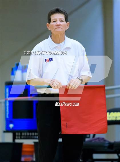 Thumbnail 1 in Needville vs. Devine (UIL 4A Regional Semi-Finals) photogallery.