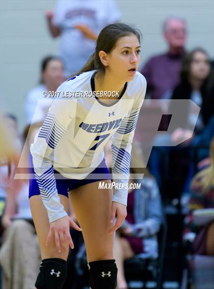 Thumbnail 2 in Needville vs. Devine (UIL 4A Regional Semi-Finals) photogallery.