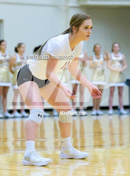 Thumbnail 1 in Needville vs. Devine (UIL 4A Regional Semi-Finals) photogallery.