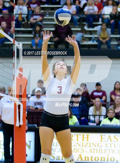 Thumbnail 1 in Needville vs. Devine (UIL 4A Regional Semi-Finals) photogallery.