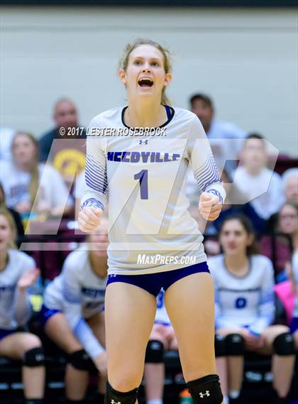 Thumbnail 3 in Needville vs. Devine (UIL 4A Regional Semi-Finals) photogallery.