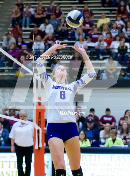 Thumbnail 1 in Needville vs. Devine (UIL 4A Regional Semi-Finals) photogallery.