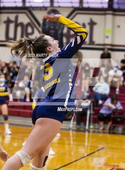 Thumbnail 2 in Gregori @ Modesto photogallery.