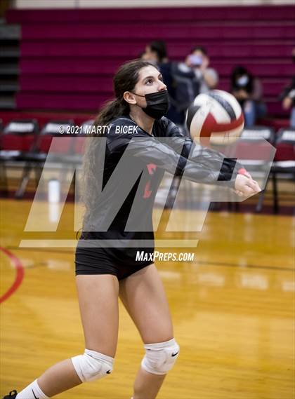 Thumbnail 2 in Gregori @ Modesto photogallery.