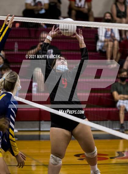 Thumbnail 2 in Gregori @ Modesto photogallery.