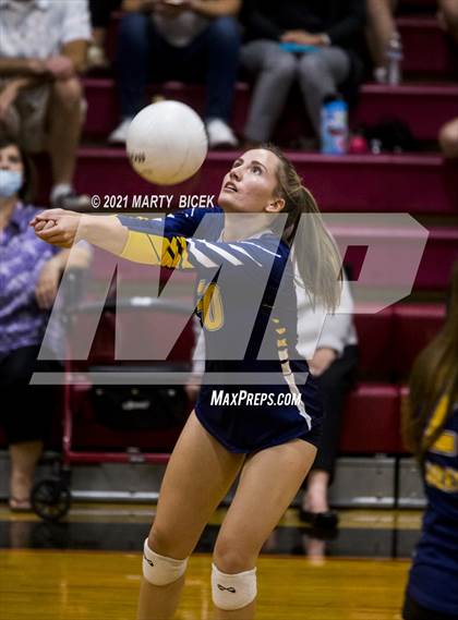 Thumbnail 3 in Gregori @ Modesto photogallery.