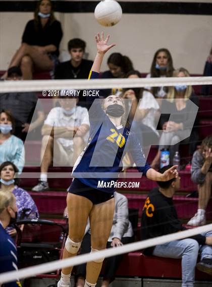 Thumbnail 3 in Gregori @ Modesto photogallery.