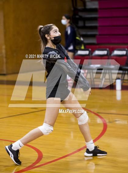 Thumbnail 2 in Gregori @ Modesto photogallery.